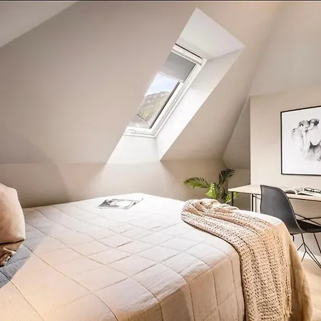 Townhouse - 700 Meters From Bryggen ベルゲン